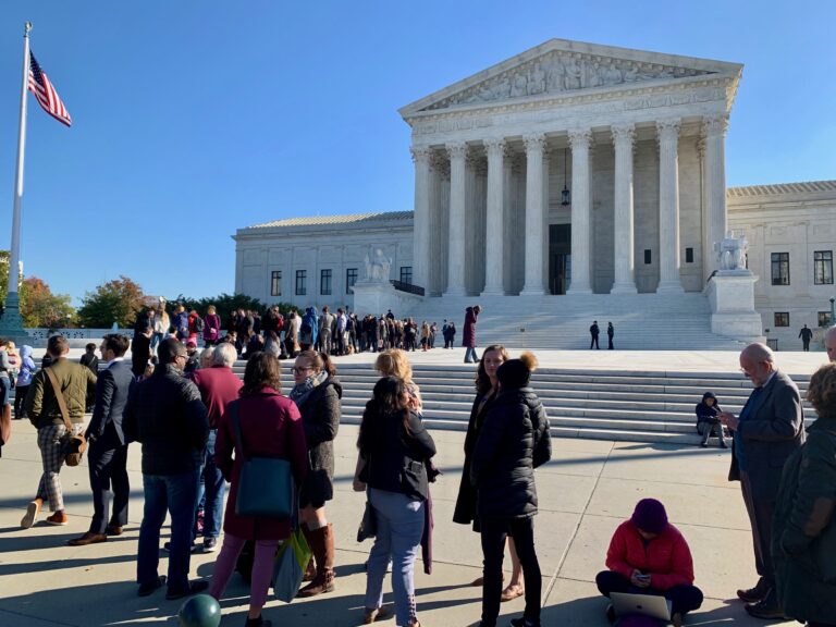 Spectators waited in line to hear oral arguments in Maui County v. Hawaii Wildlife Fund at the U.S. Supreme Court in November. Nick Grube/Civil Beat/2019