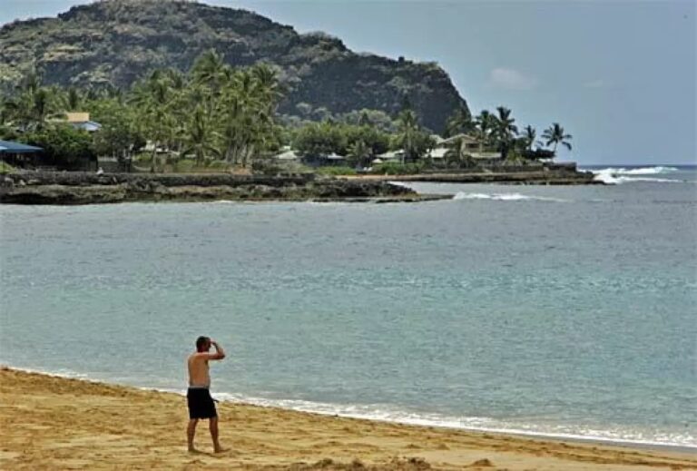 On the northwest coast of Oahu, Makaha Beach Park is one of the island’s famed surf breaks.(Annie Wells / Los Angeles Times)
